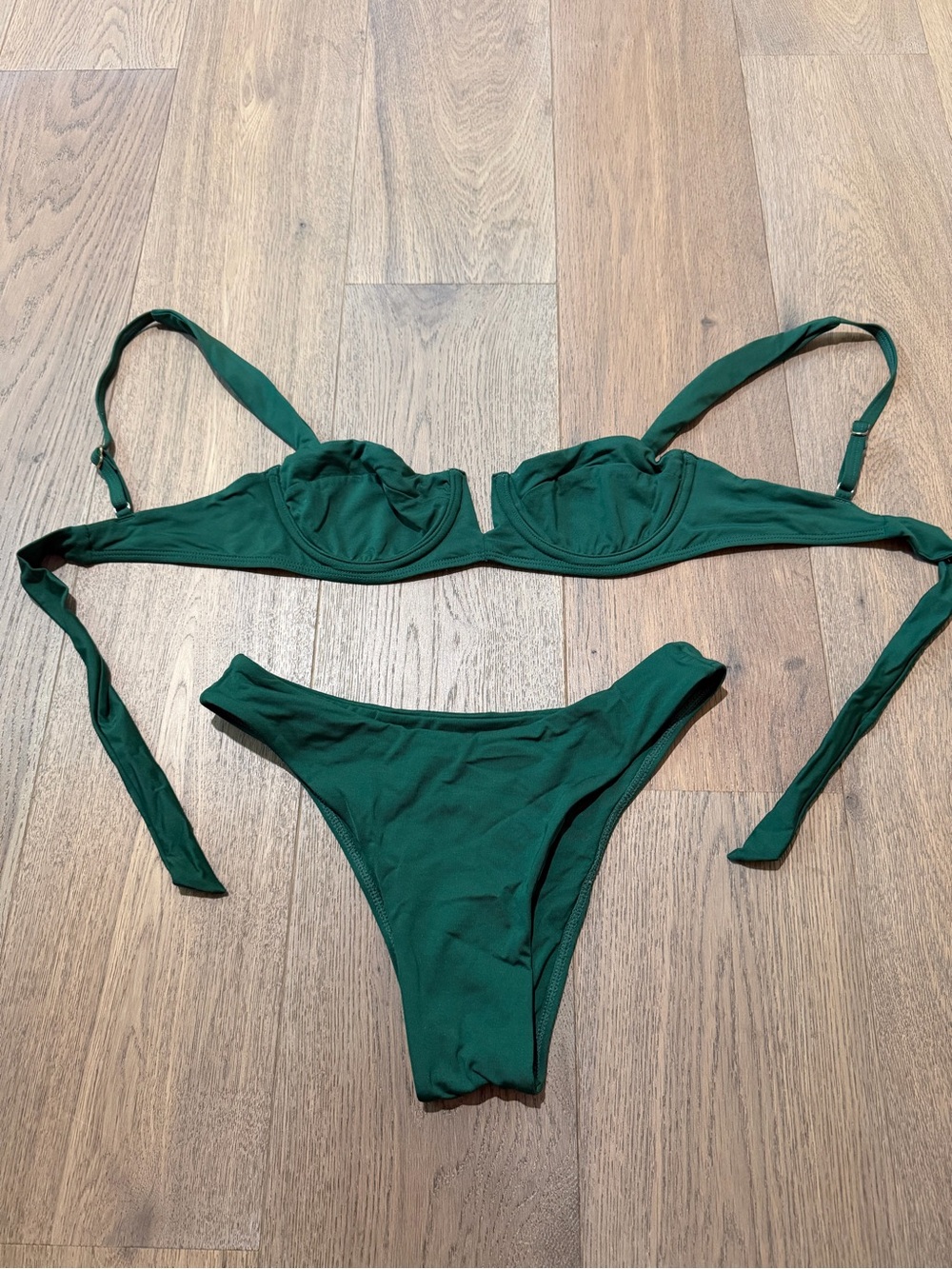 Monday Swimwear Emerald Green Underwire Bikini
